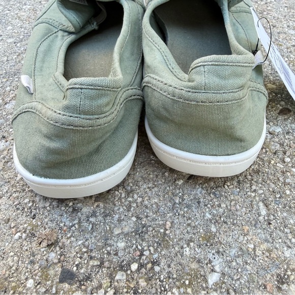 Sanuk NWT Women's Pair O Dice Slip-On Sneaker – Military Green | size 8.5 - Picture 5 of 8